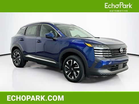 Used 2025 Nissan Kicks SR AWD/4WD image 1