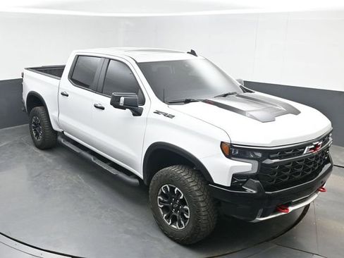 Used 2025 Chevrolet Silverado 1500 ZR2 w/ Technology Package AWD/4WD image 19