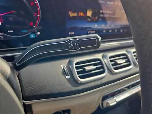 Used 2024 Mercedes-Benz GLE 450 4MATIC image 12