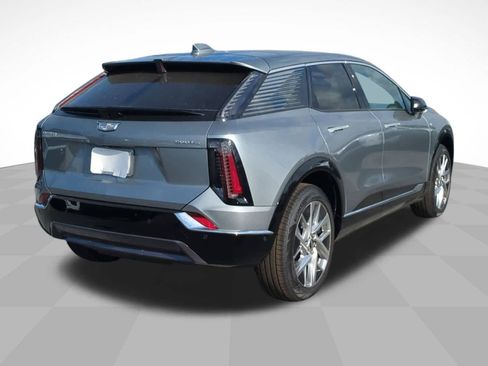 New 2025 Cadillac Optiq Luxury 1 image 5