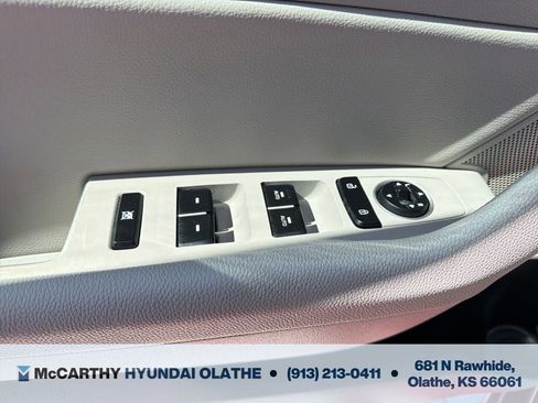 Used 2018 Hyundai Sonata Limited FWD image 32
