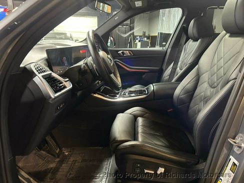 Used 2024 BMW X5 M60i AWD/4WD image 13