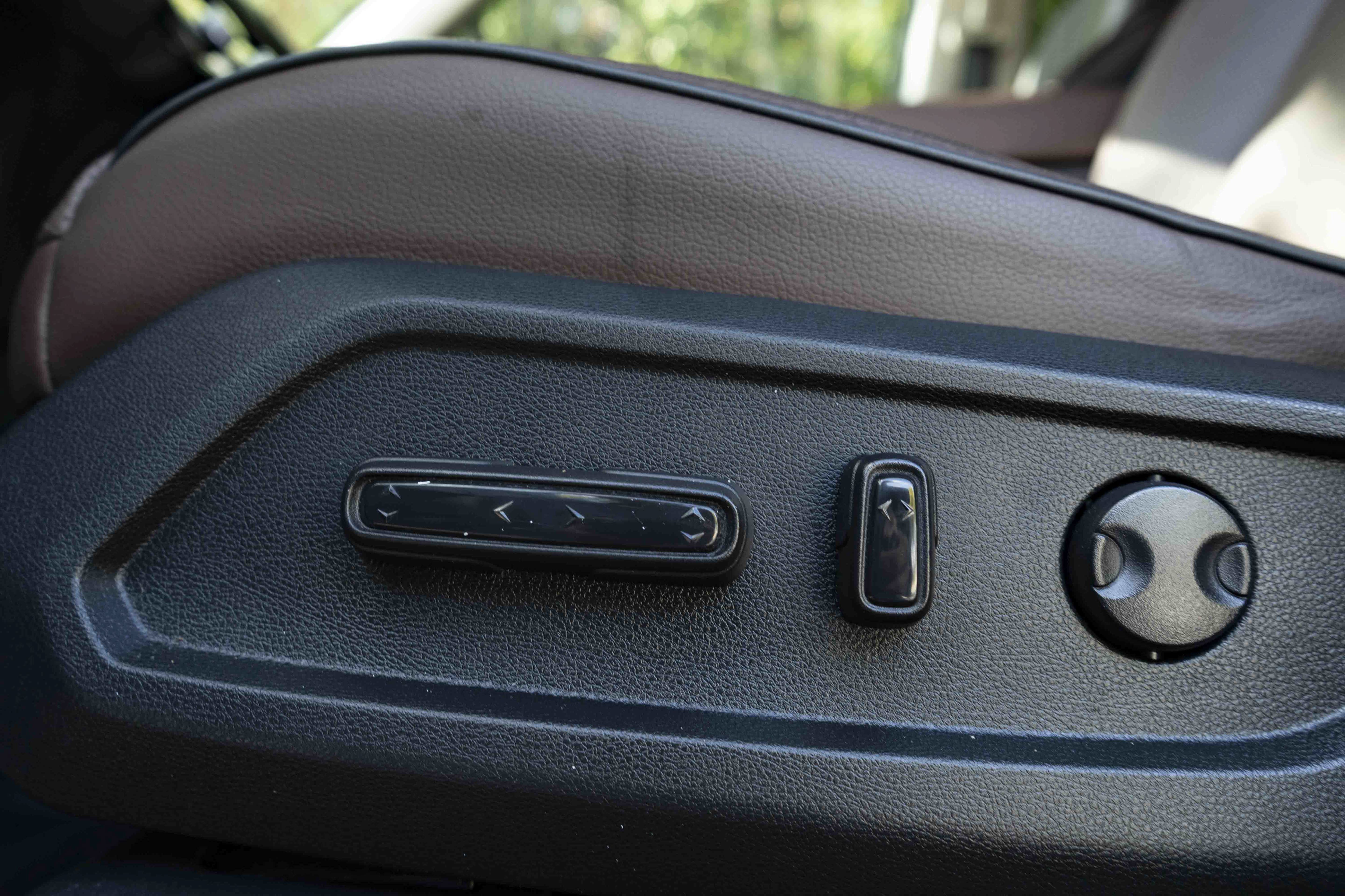 Used 2025 Honda Pilot Elite image 41