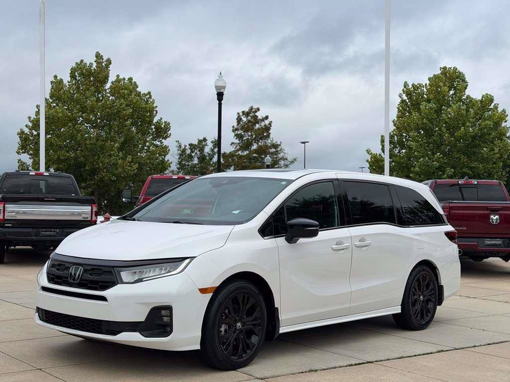 Used 2025 Honda Odyssey Sport-L image 4