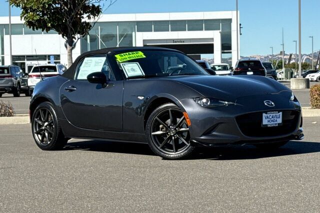Used 2016 MAZDA MX-5 Miata Club RWD image 3