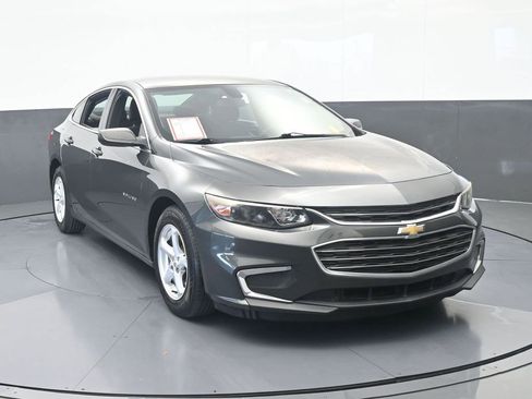 Used 2018 Chevrolet Malibu LS FWD image 9