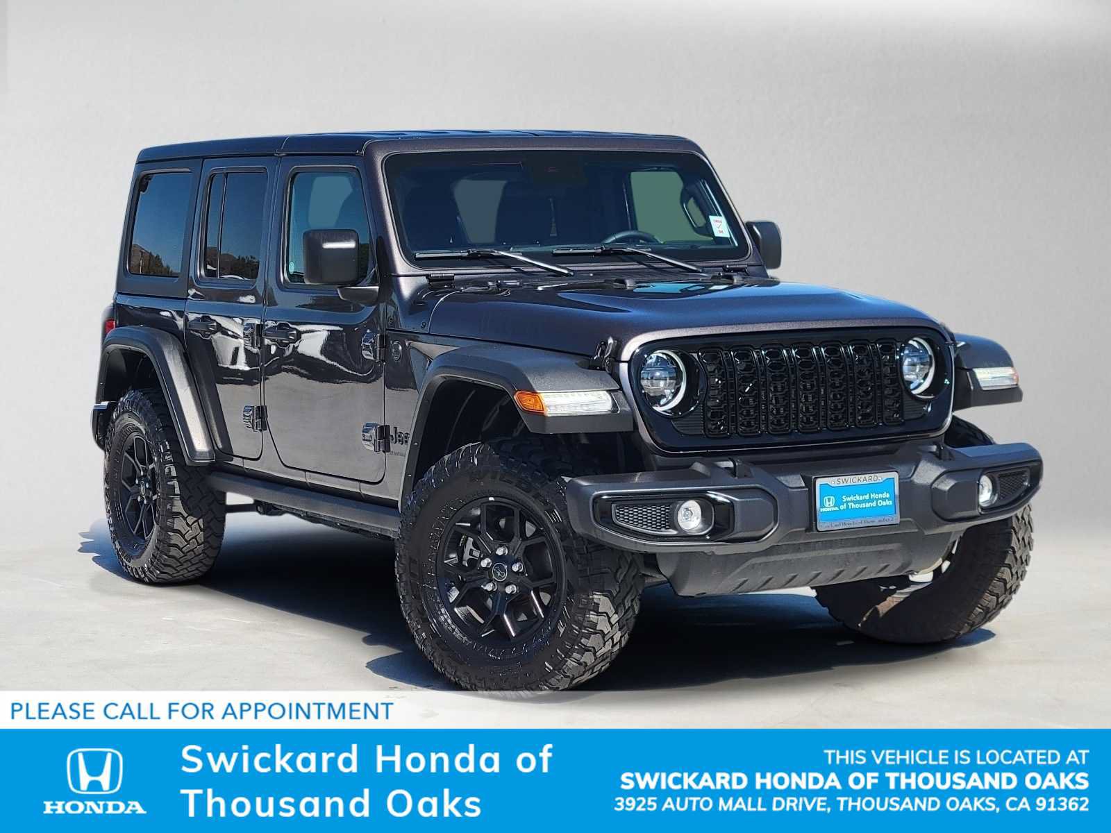 Used 2025 Jeep Wrangler Unlimited Sport AWD/4WD image 1