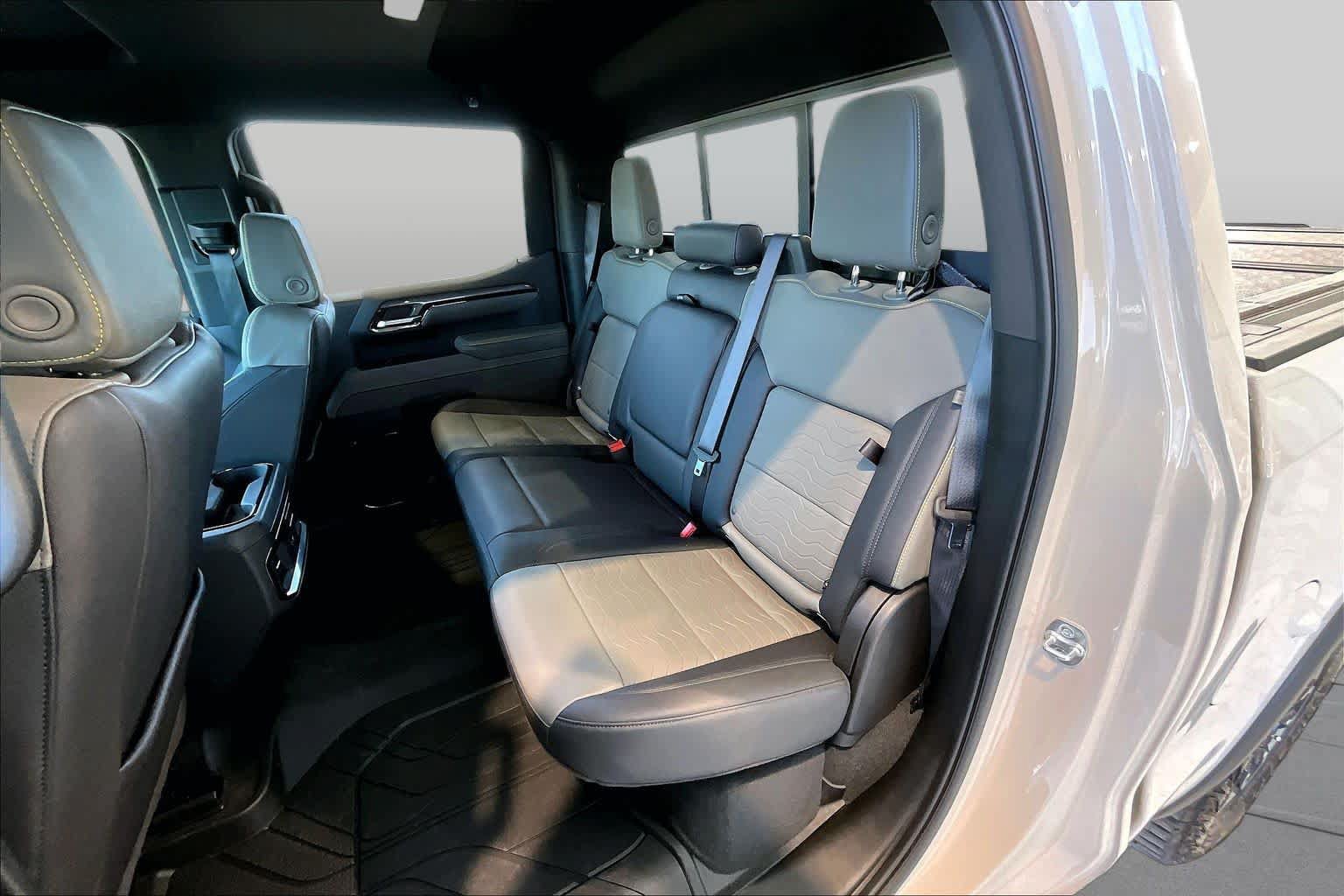 Used 2026 Chevrolet Silverado 1500 ZR2 AWD/4WD image 22