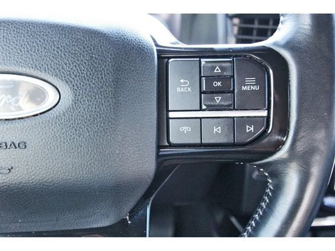 Used 2023 Ford F150 Lightning Platinum AWD/4WD image 18
