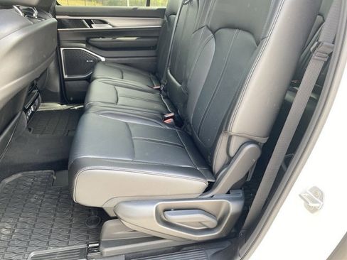 New 2025 Jeep Wagoneer L Base w/ Premium Group I image 20