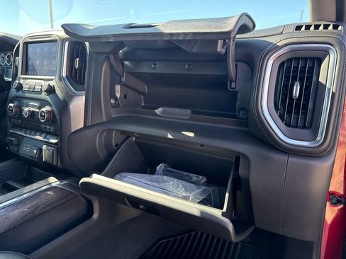 Certified 2020 Chevrolet Silverado 1500 LTZ w/ LTZ Convenience Package AWD/4WD image 38