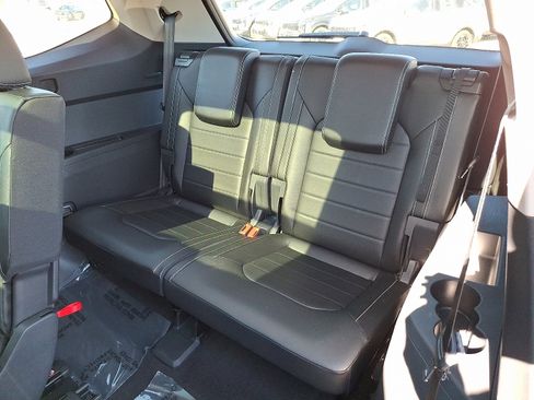 Used 2024 Volkswagen Atlas SEL image 10