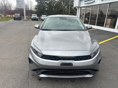 Used 2023 Kia Forte LXS image 9