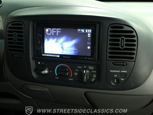 Used 2003 Ford F150 Lightning RWD image 35