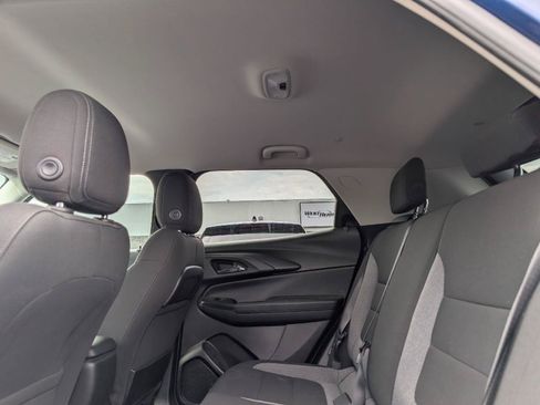 Used 2022 Chevrolet TrailBlazer LT w/ Convenience Package AWD/4WD image 9
