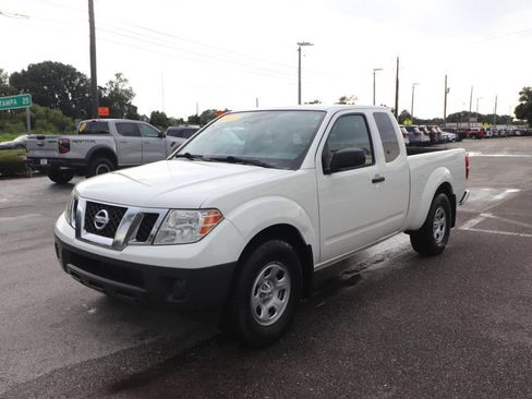 Used 2021 Nissan Frontier S RWD image 3