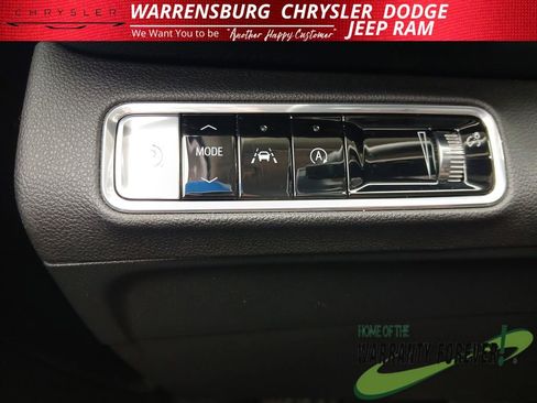 Used 2024 Buick Envision Preferred AWD/4WD image 31
