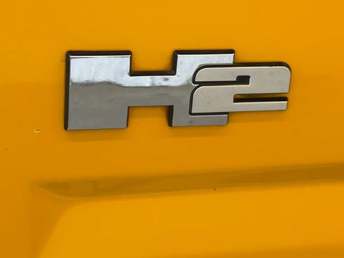 Used 2004 HUMMER H2 w/ Preferred Equipment Group AWD/4WD image 23