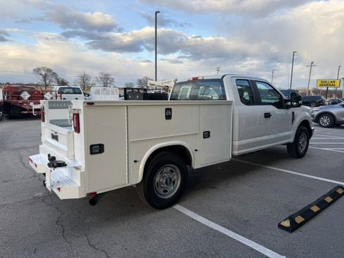 Used 2019 Ford F250 XL w/ XL Value Package image 2