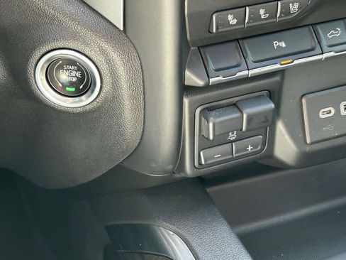 Used 2021 Chevrolet Silverado 1500 LTZ AWD/4WD image 26