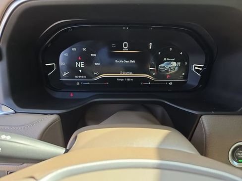 Used 2022 GMC Yukon Denali w/ Denali Premium Package AWD/4WD image 12