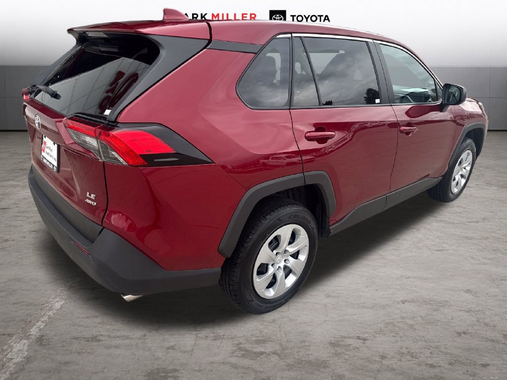 Certified 2025 Toyota RAV4 LE AWD/4WD image 5