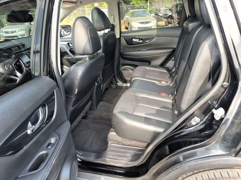 Used 2017 Nissan Rogue SL w/ SL Premium Package image 9