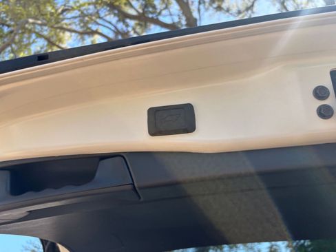 Used 2025 Toyota RAV4 XLE w/ Convenience Package image 24