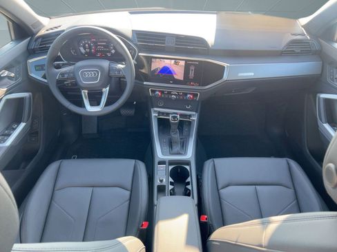 New 2025 Audi Q3 2.0T Premium image 16