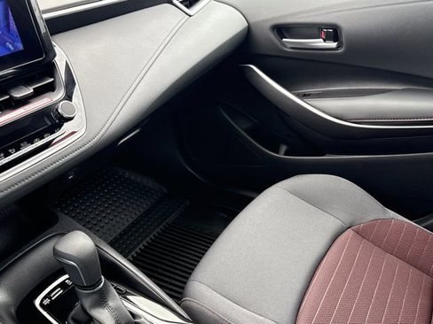 Used 2025 Toyota Corolla SE FWD image 17