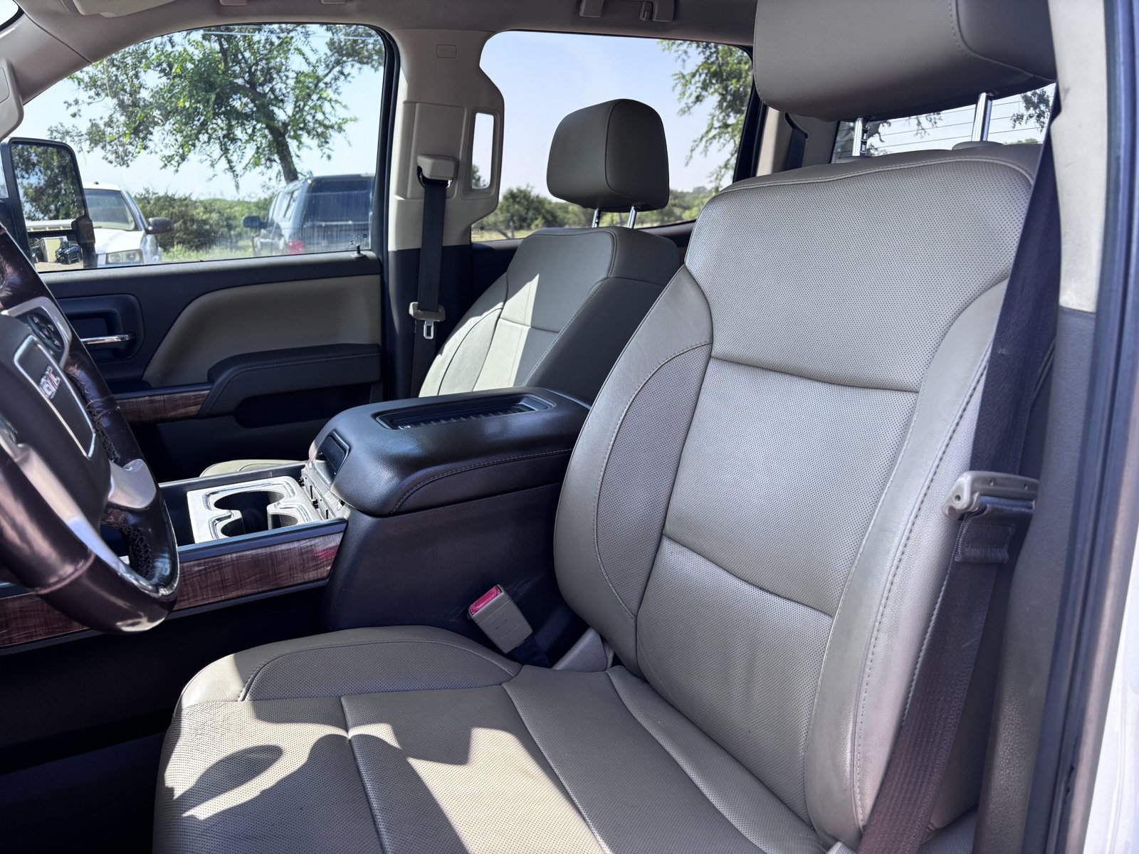 Used 2018 GMC Sierra 2500 SLT w/ Duramax Plus Package AWD/4WD image 12