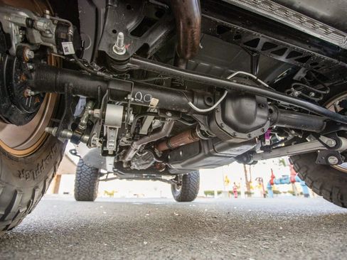 Used 2023 Ford Bronco Wildtrak image 19