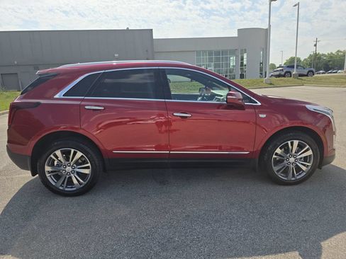 Used 2025 Cadillac XT5 Premium Luxury w/ Technology Package AWD/4WD image 9