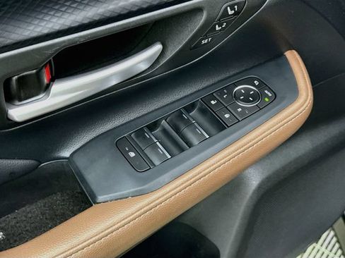 Used 2024 Toyota Grand Highlander AWD Hybrid image 18