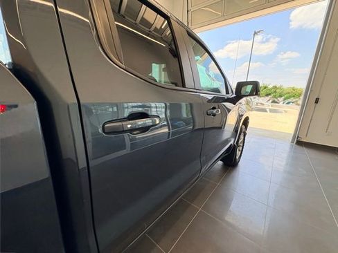 Used 2019 Chevrolet Silverado 1500 LT w/ All-Star Edition AWD/4WD image 14