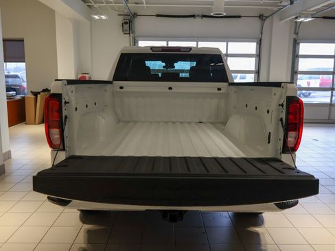 New 2026 GMC Sierra 1500 Elevation image 5