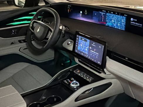 New 2026 Lincoln Nautilus Reserve AWD/4WD image 10