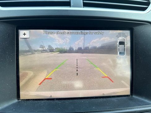 Used 2017 Ford Explorer XLT w/ Equipment Group 202A FWD image 7