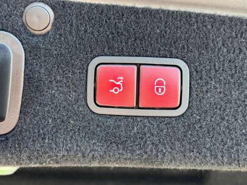 Used 2014 Mercedes-Benz S 550 Sedan image 32