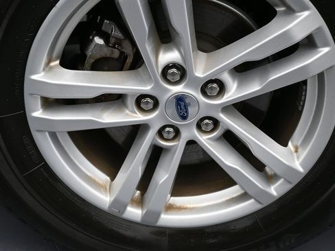 Used 2023 Ford Explorer XLT image 43