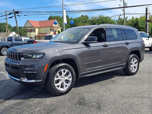 Certified 2022 Jeep Grand Cherokee L Limited AWD/4WD image 3