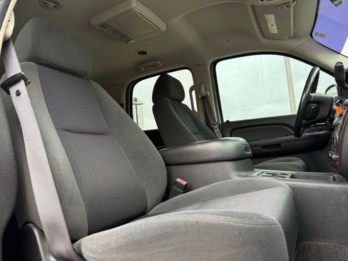 Used 2009 Chevrolet Tahoe LT w/ Regional Value Package image 12
