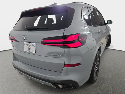 Used 2026 BMW X5 xDrive40i w/ M Sport Package AWD/4WD image 39