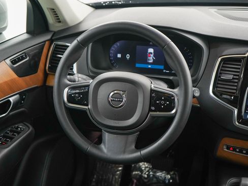 Used 2023 Volvo XC90 B6 Plus AWD/4WD image 15