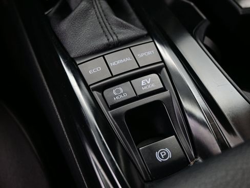 Used 2025 Toyota Camry LE FWD image 21