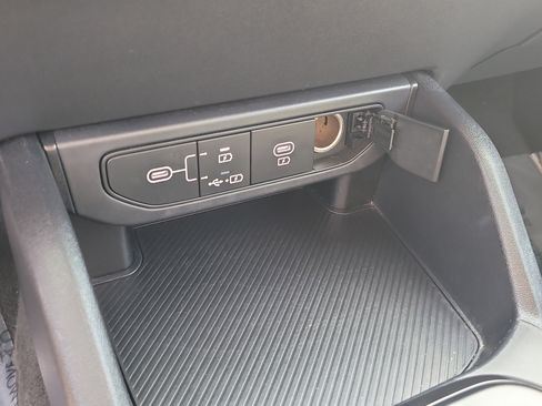 Used 2025 Kia K4 FWD image 23