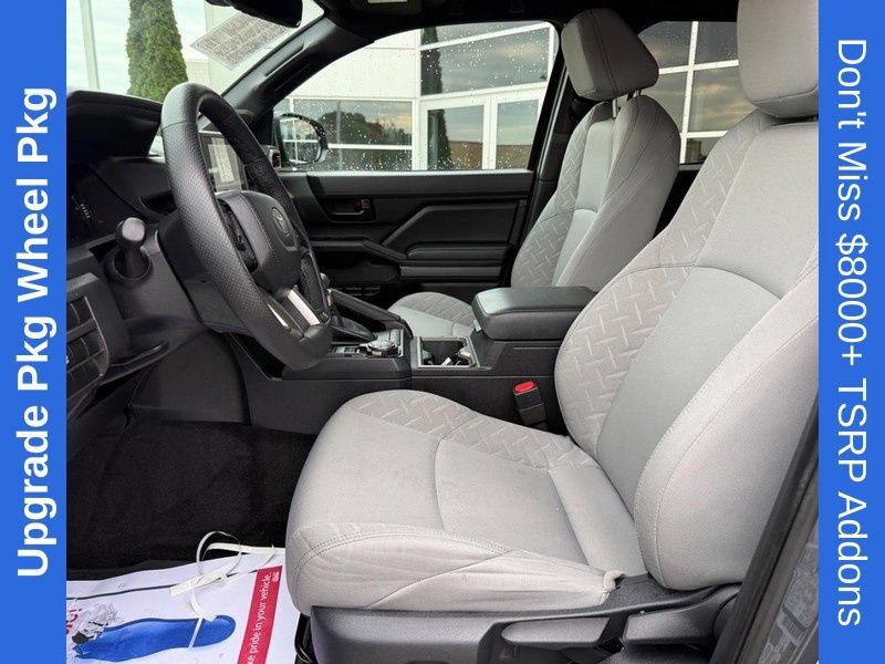Used 2025 Toyota Tacoma SR5 AWD/4WD image 16
