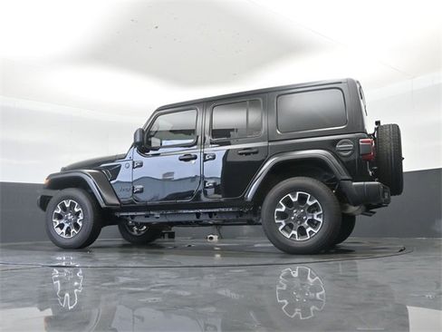 New 2025 Jeep Wrangler Sahara image 42
