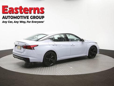 Used 2023 Nissan Altima 2.5 SR FWD image 45