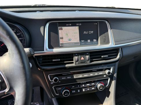 Used 2019 Kia Optima EX w/ Technology Package FWD image 12